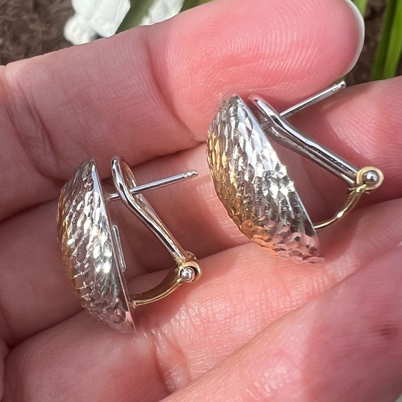 Bel Oro 18KT white Yellow Gold two tone Omega Clip pierced Earrings textured 18k - Picture 12 of 16